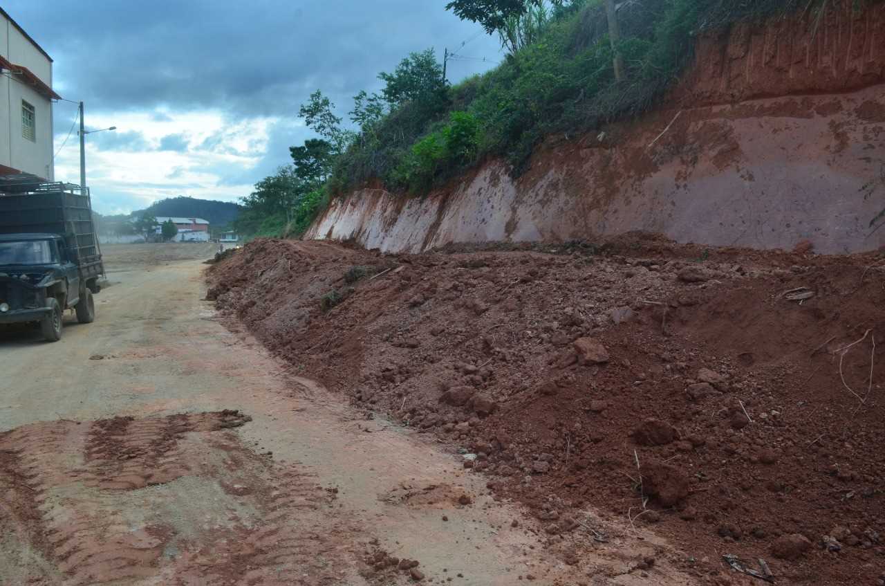 Camacã: Prefeitura realiza terra planagem e mais uma rua será calçada